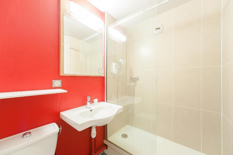 B&B Hotel Pontault Combault Екстериор снимка